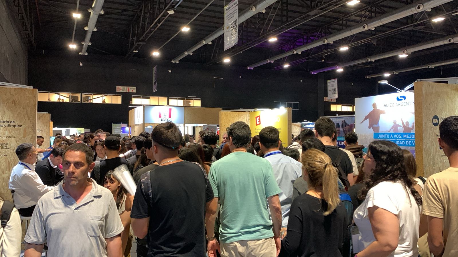 Visitors at the Empleo Argentina 2024.
